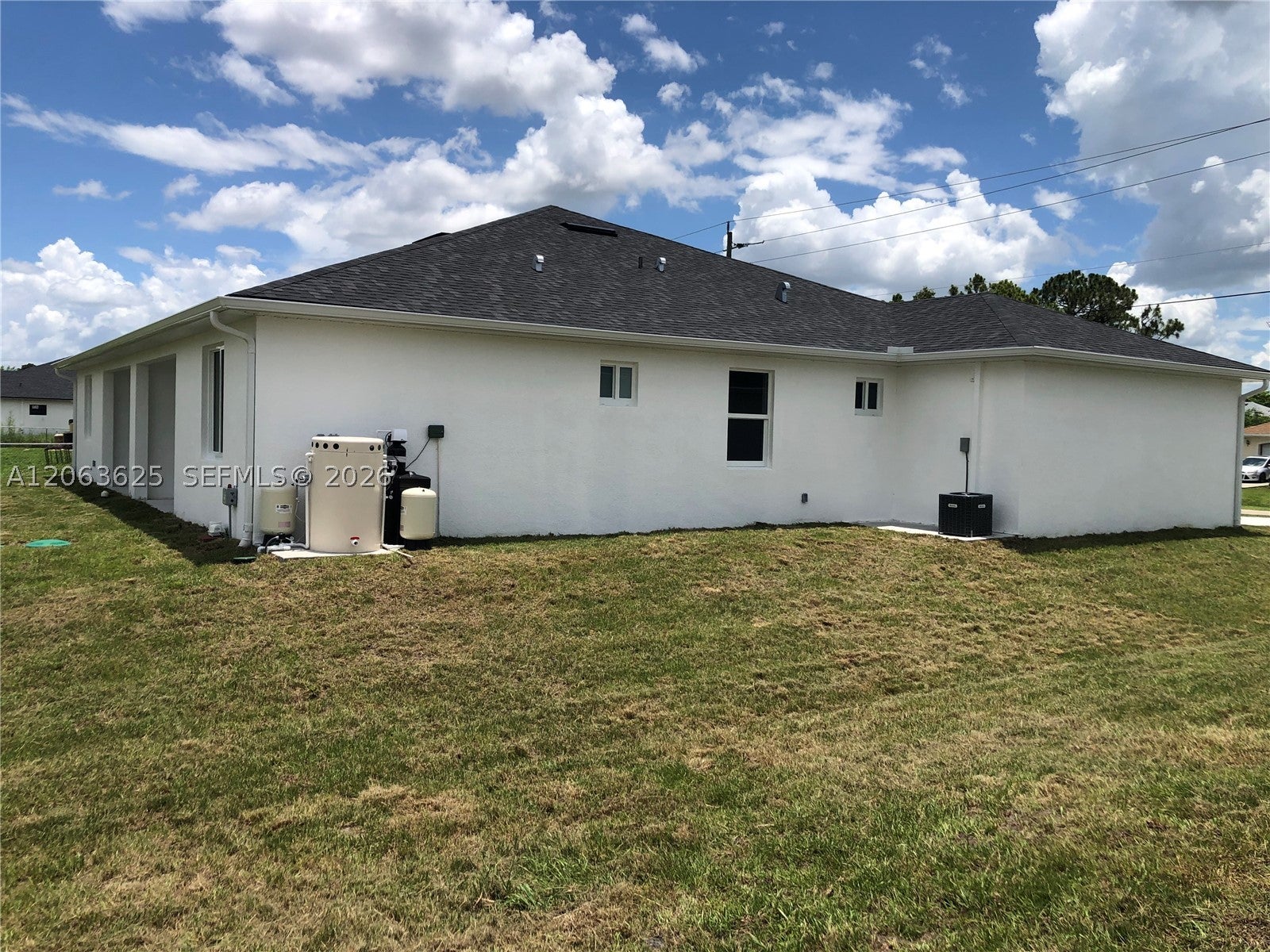 4568/4570 Golfview Blvd