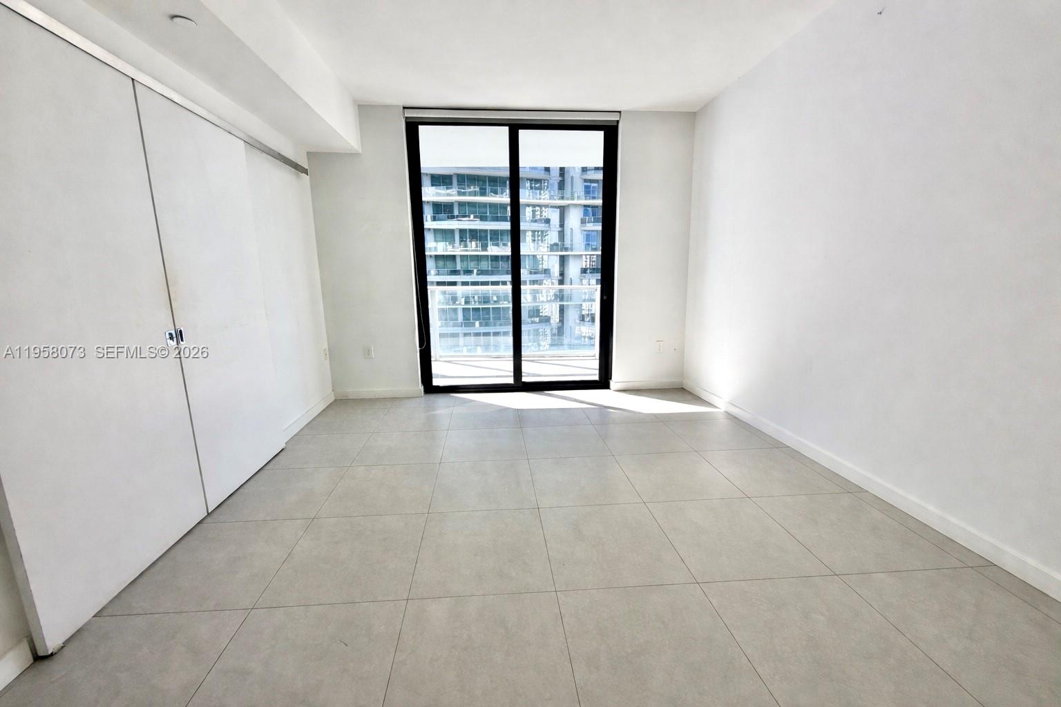 1010 Brickell Condo - Residential