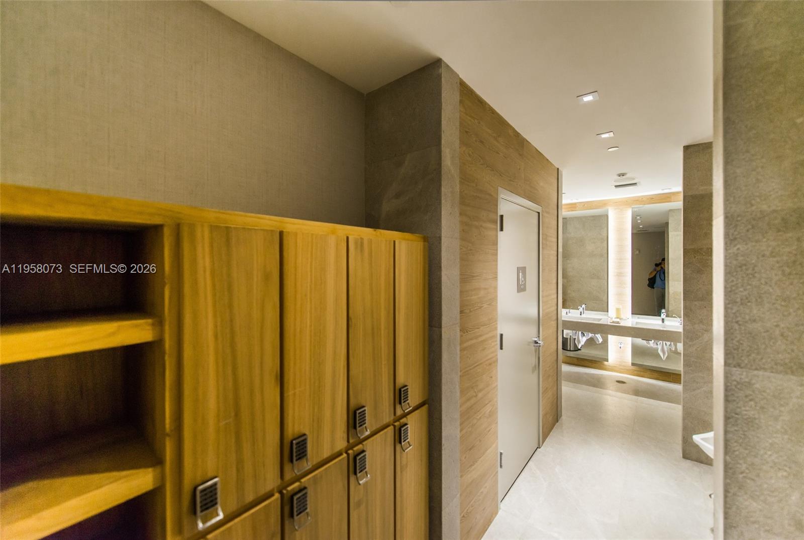 1010 Brickell Condo - Residential