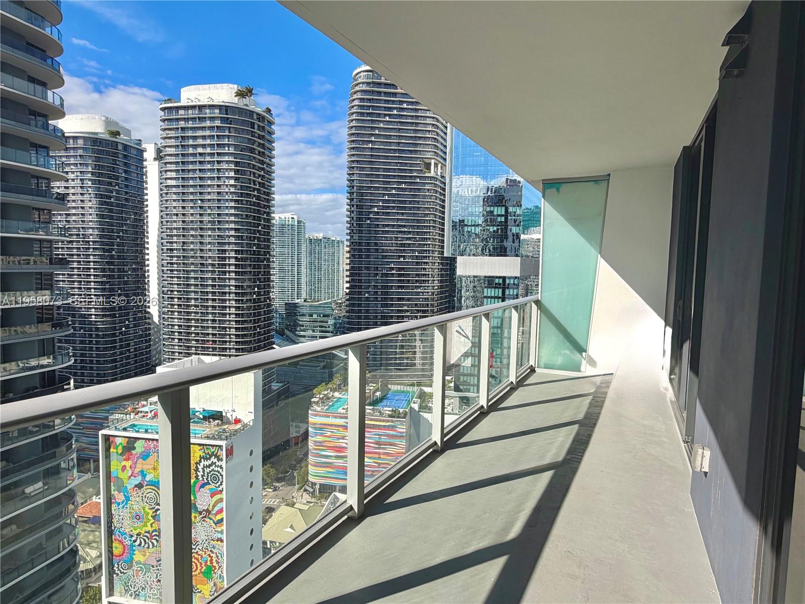 1010 Brickell Condo - Residential