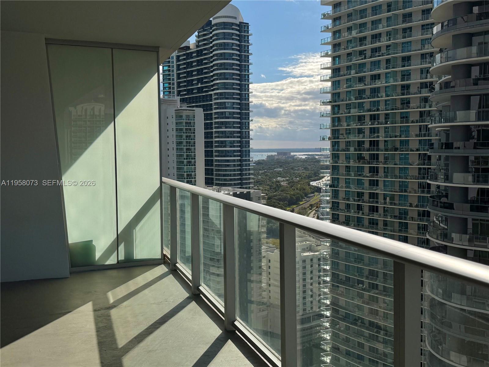 1010 Brickell Condo - Residential