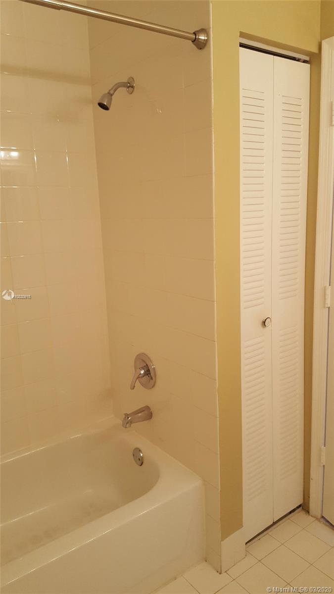 ST ANDREWS CONDO - Residential Lease