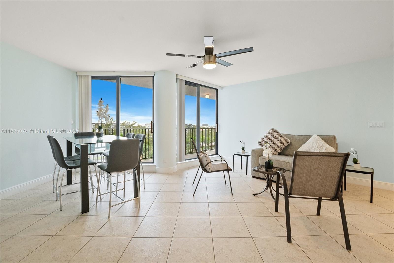 300 Three Islands Blvd 707