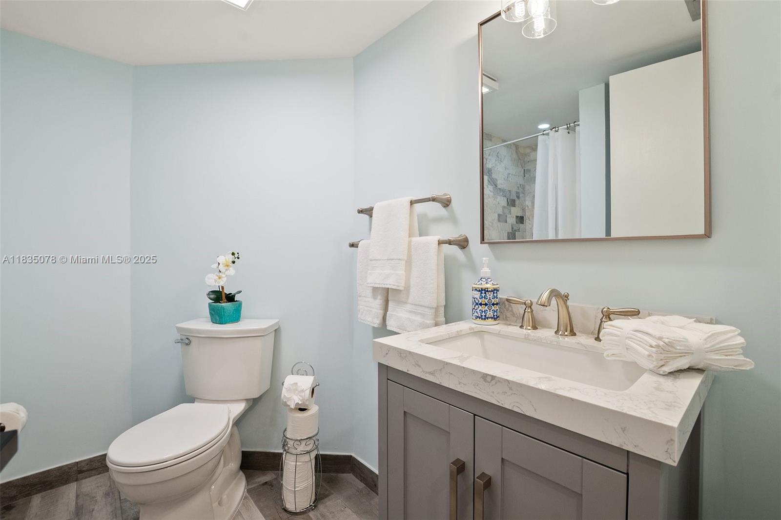 ANCHOR BAY CLUB CONDO - Residential