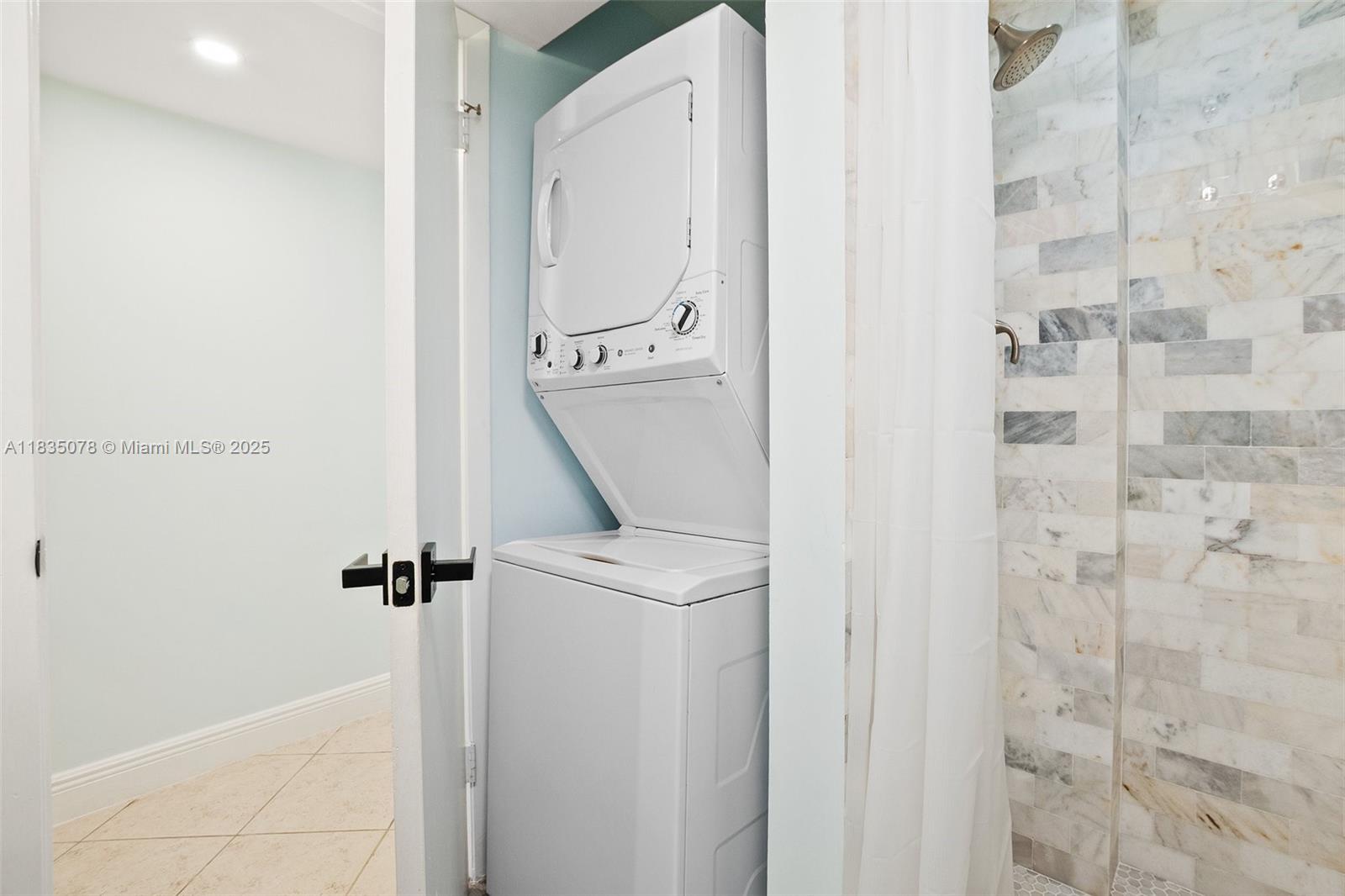 ANCHOR BAY CLUB CONDO - Residential