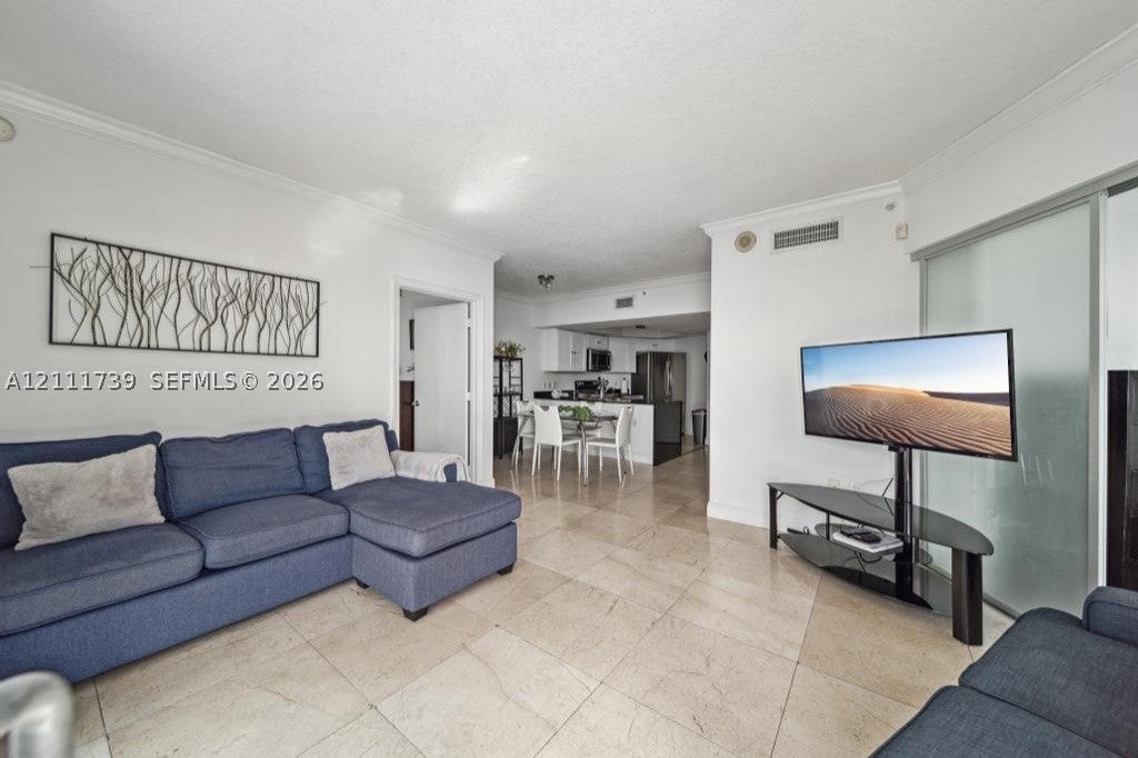 1750 N Bayshore Dr 4315
