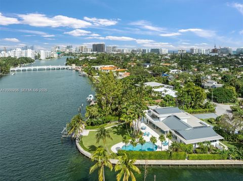 8900 Bay Dr Surfside FL 33154