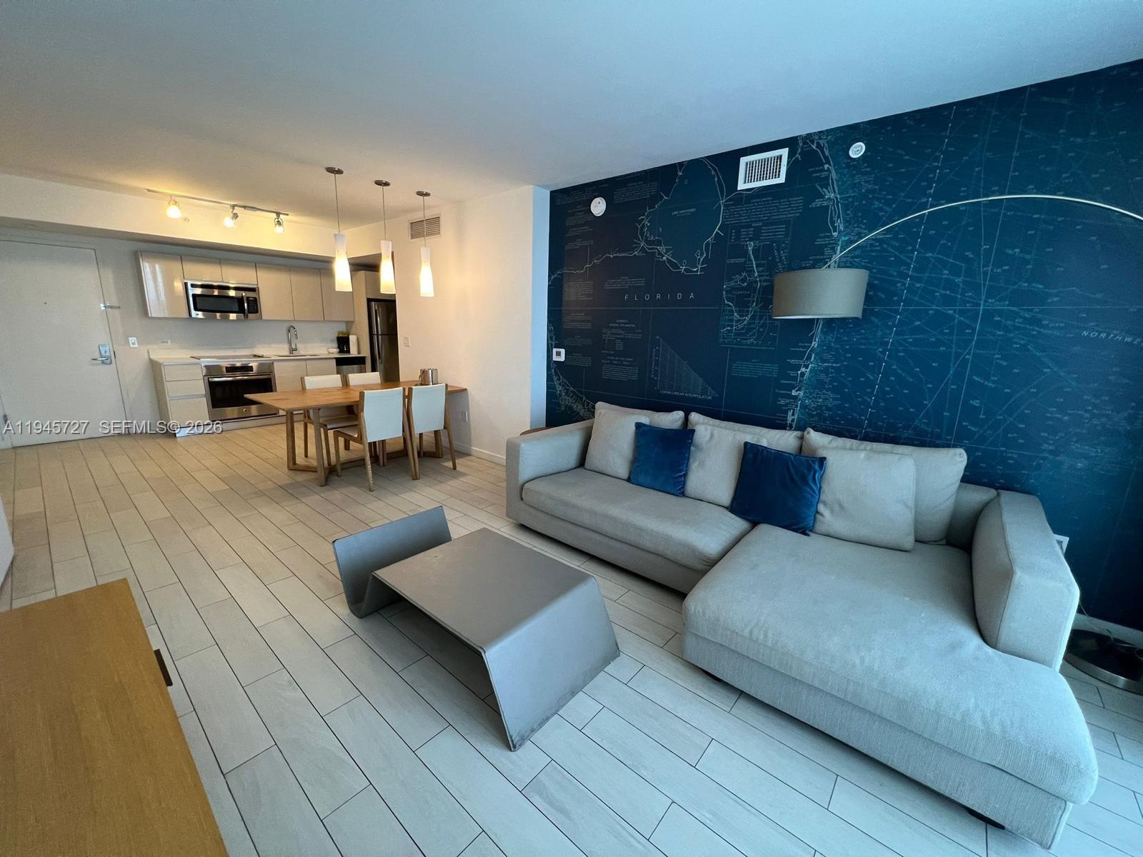 2602 E Hallandale Beach Blvd R2810