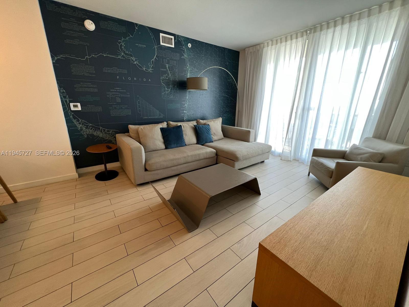 2602 E Hallandale Beach Blvd R2810