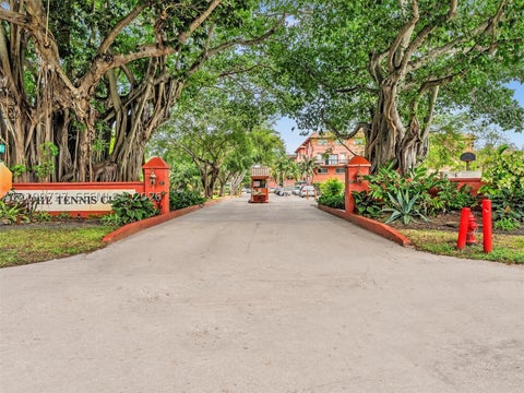 Photo of 620 Tennis Club Dr #301, Fort Lauderdale, FL 33311 (MLS # A12100727)