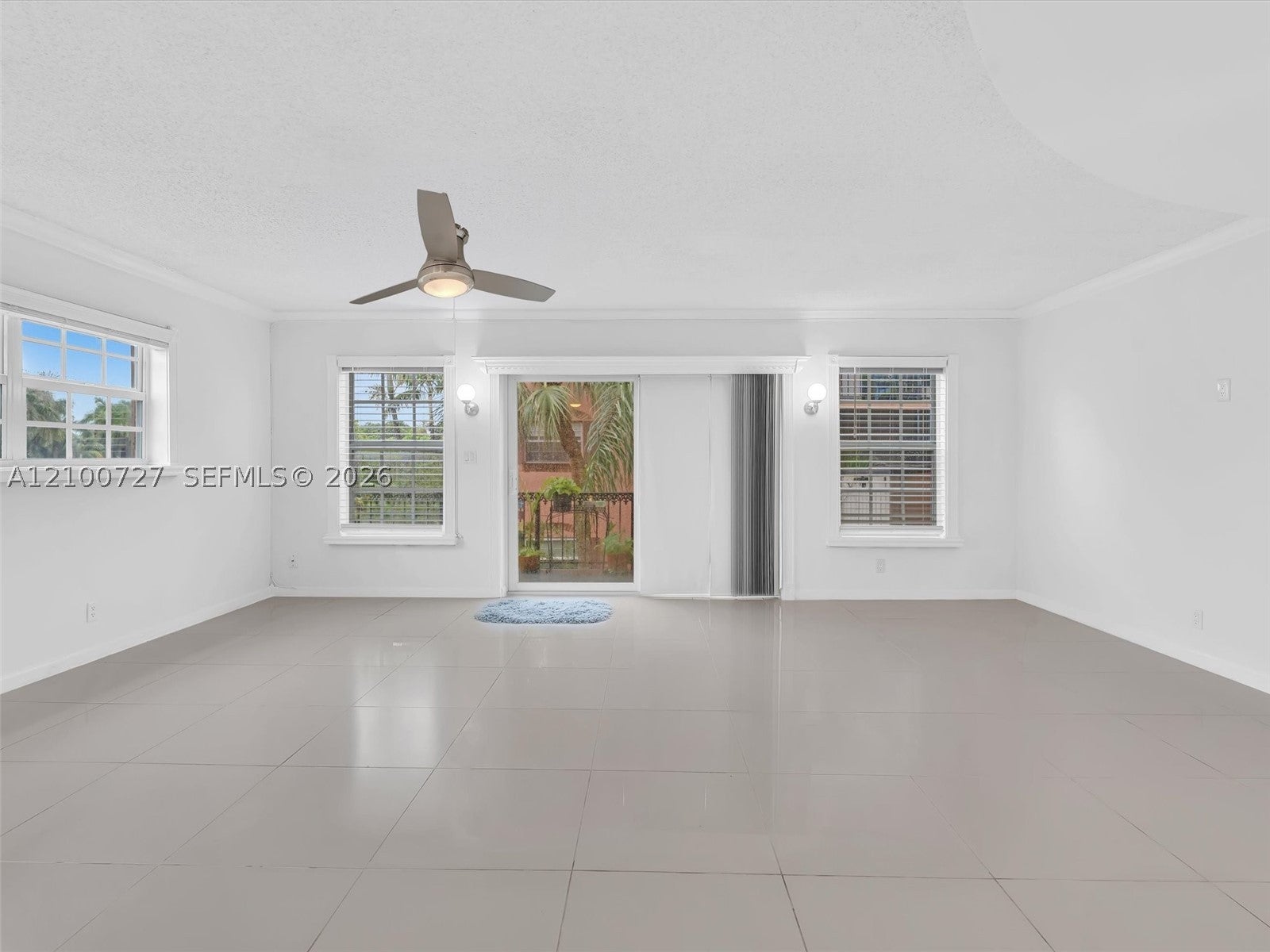 620 Tennis Club Dr 301