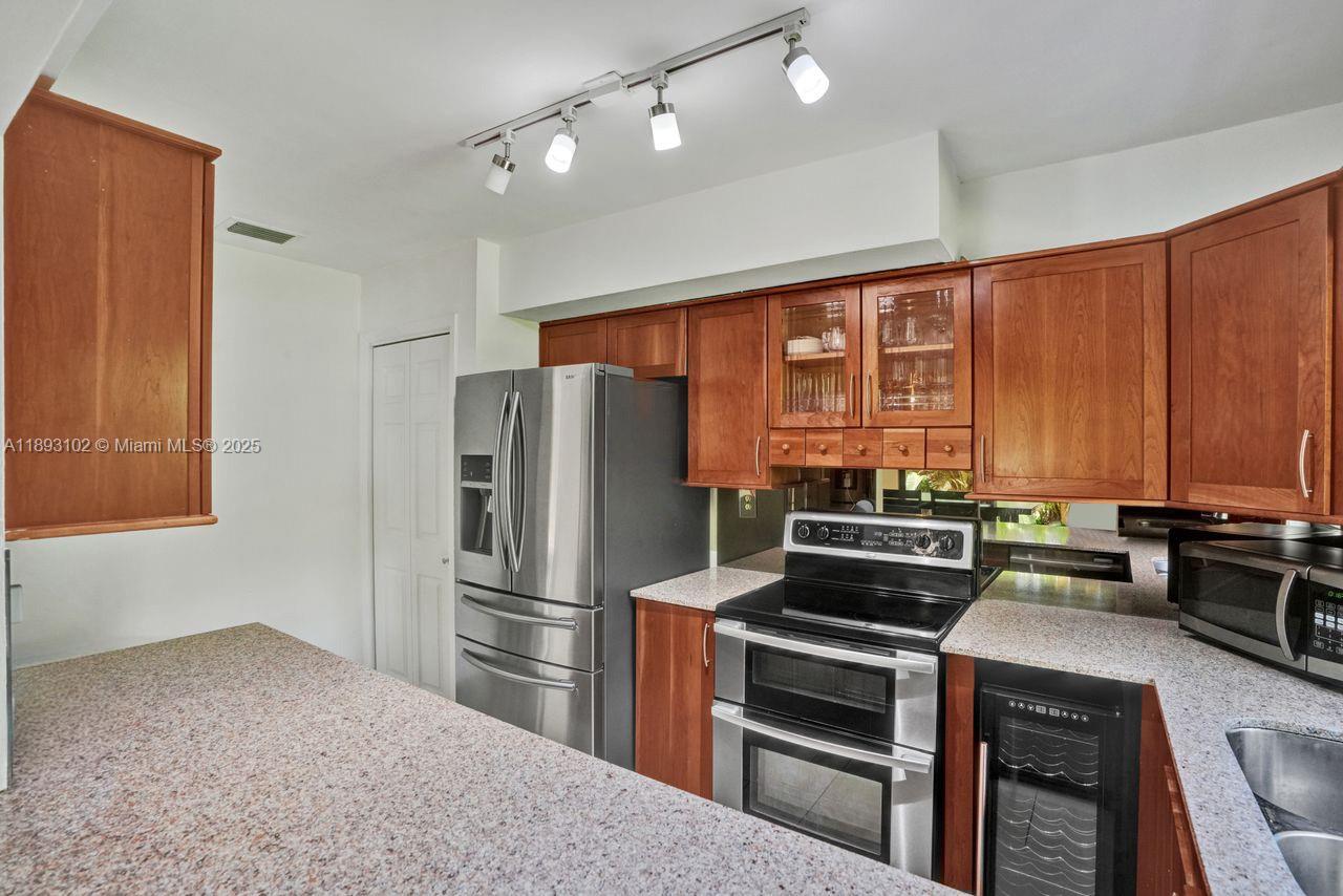 FOREST COVE - Residential