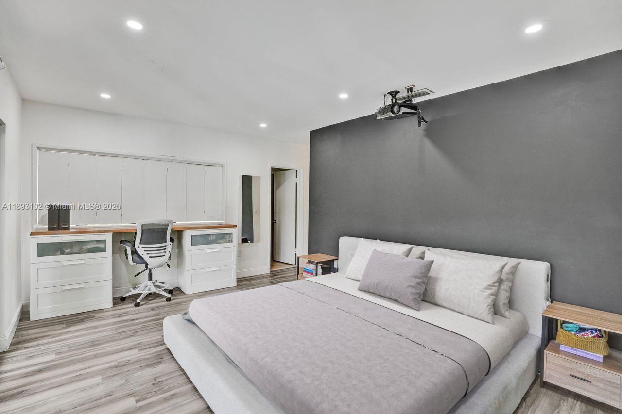 FOREST COVE - Residential