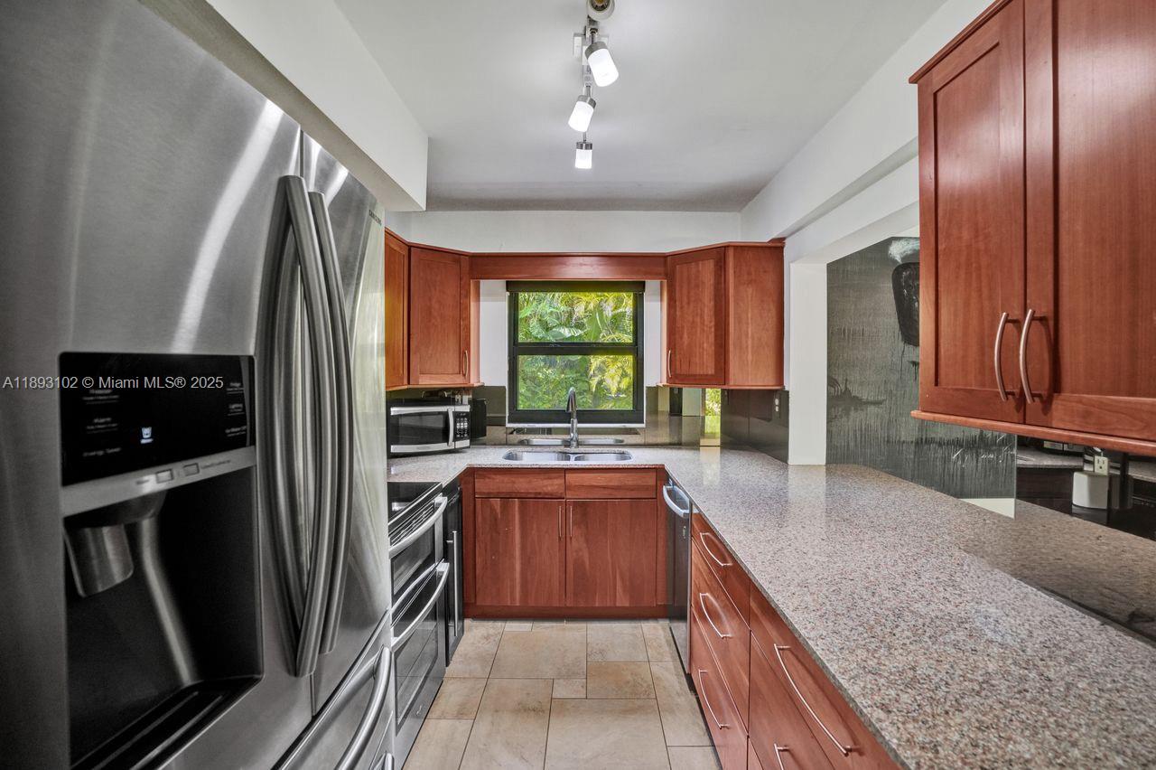 FOREST COVE - Residential