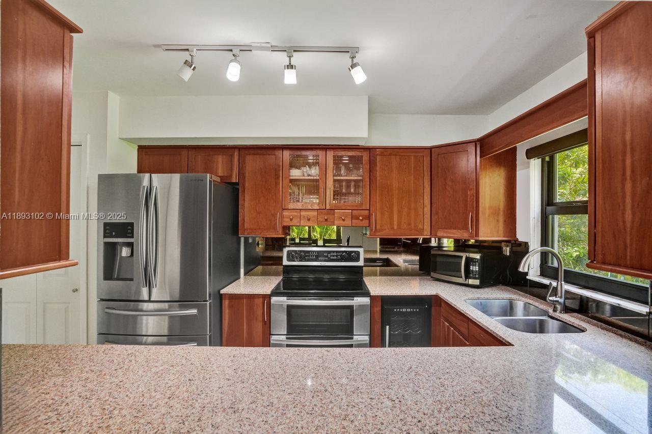 FOREST COVE - Residential