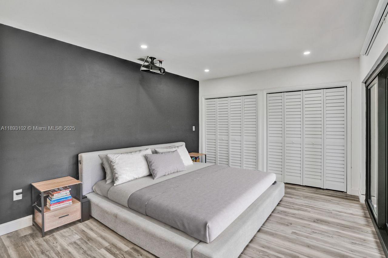 FOREST COVE - Residential