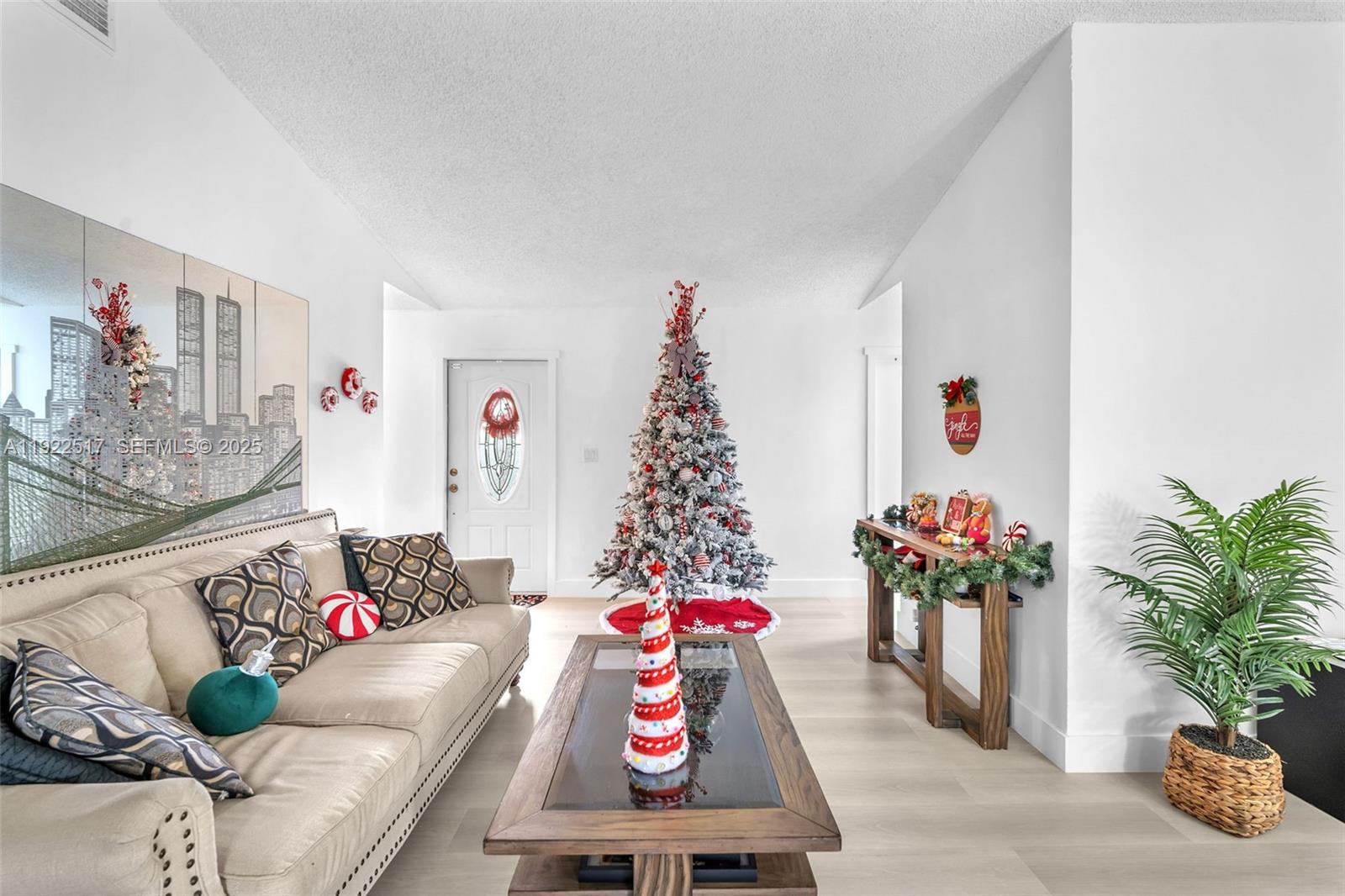 COUNTRY LAKE MANORS SEC 3 - Residential