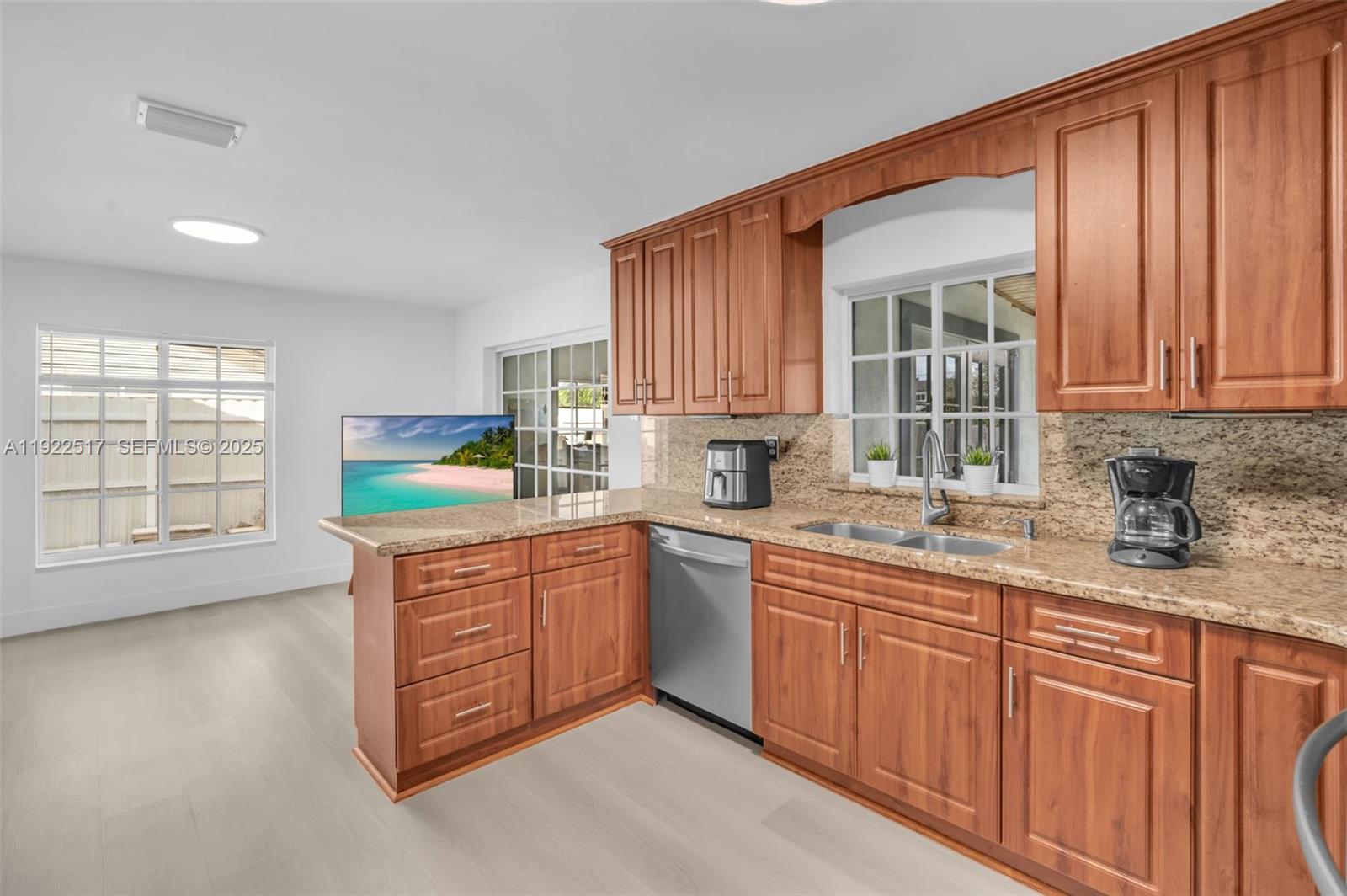 COUNTRY LAKE MANORS SEC 3 - Residential