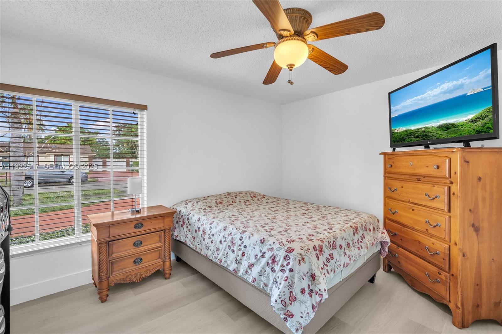 COUNTRY LAKE MANORS SEC 3 - Residential