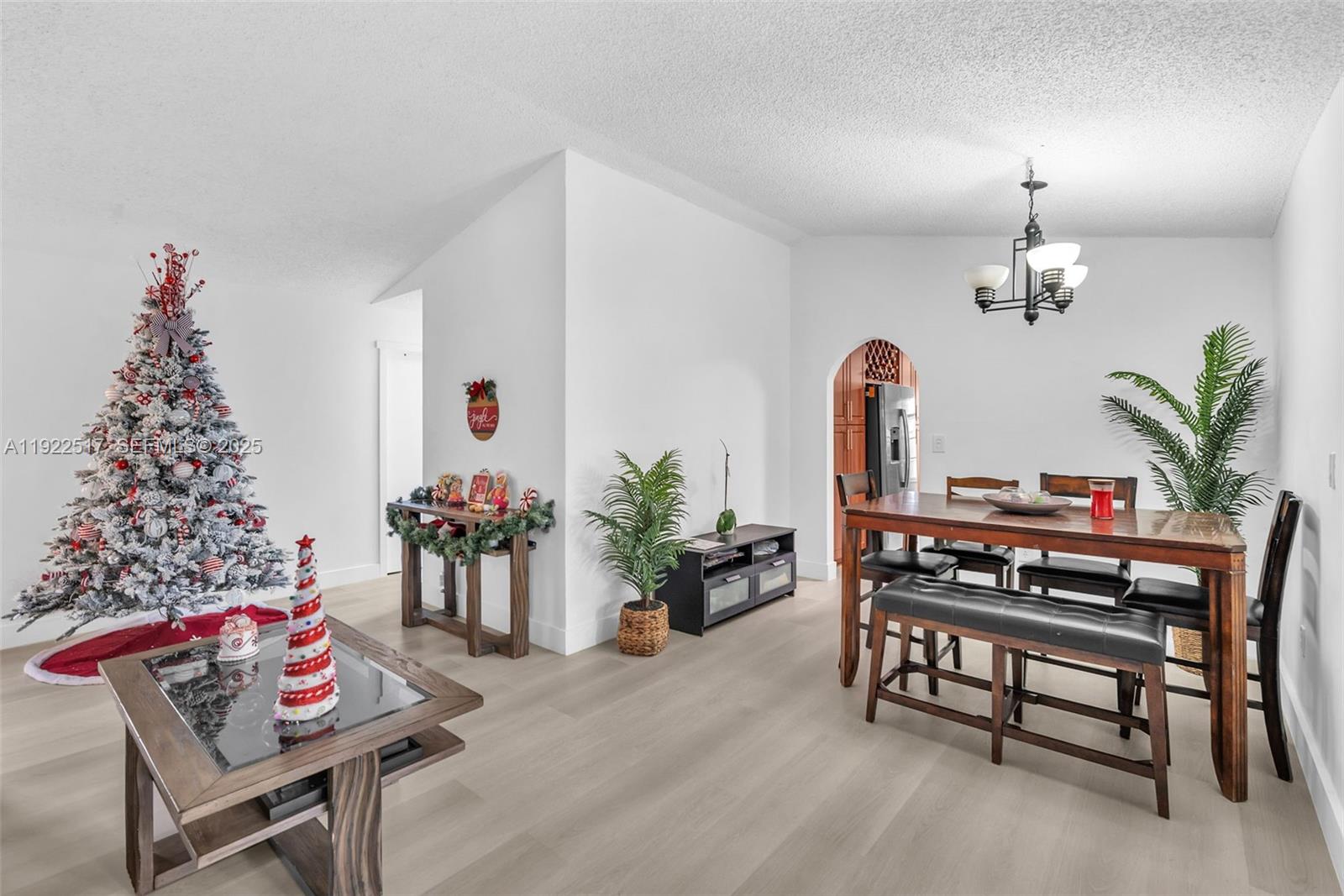 COUNTRY LAKE MANORS SEC 3 - Residential