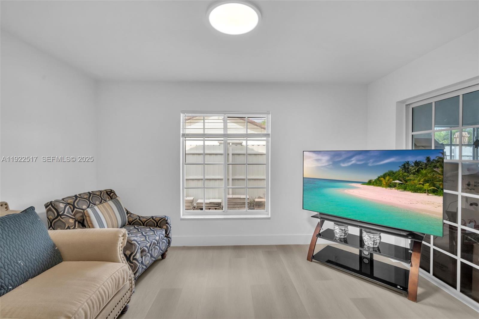 COUNTRY LAKE MANORS SEC 3 - Residential