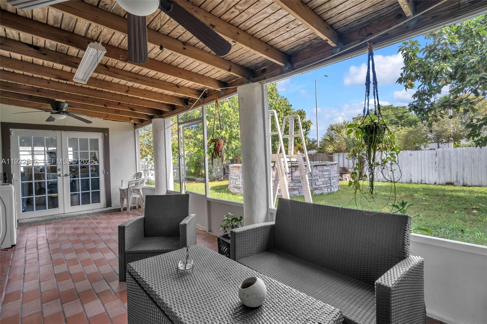 COUNTRY LAKE MANORS SEC 3 - Residential