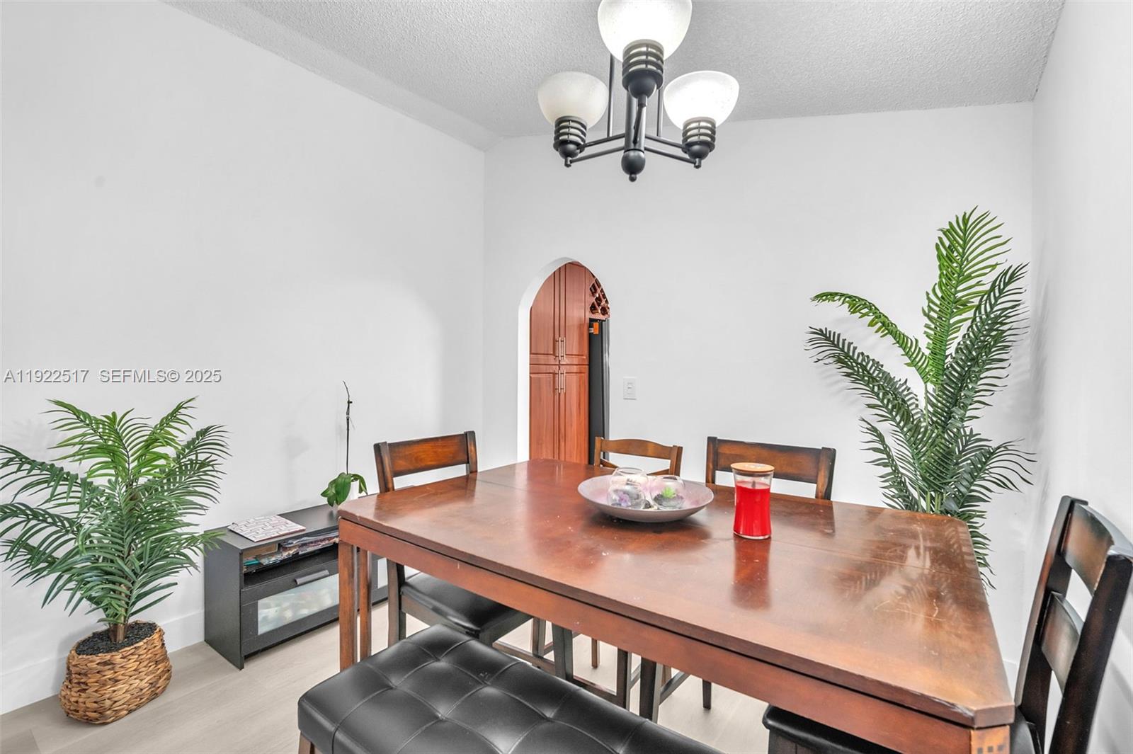 COUNTRY LAKE MANORS SEC 3 - Residential