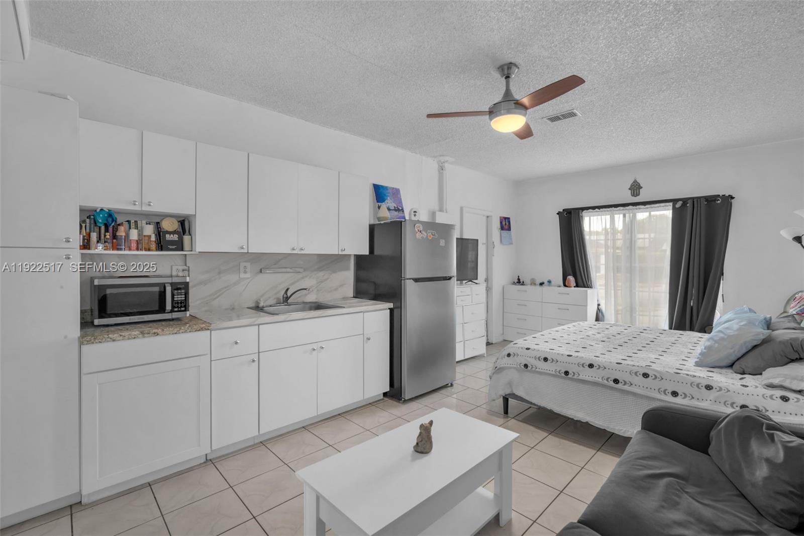 COUNTRY LAKE MANORS SEC 3 - Residential