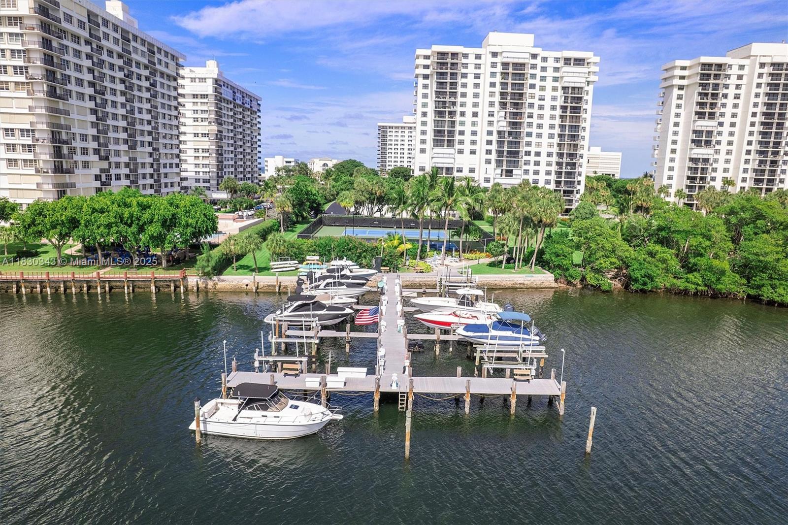 LA FONTANA CONDO - Residential