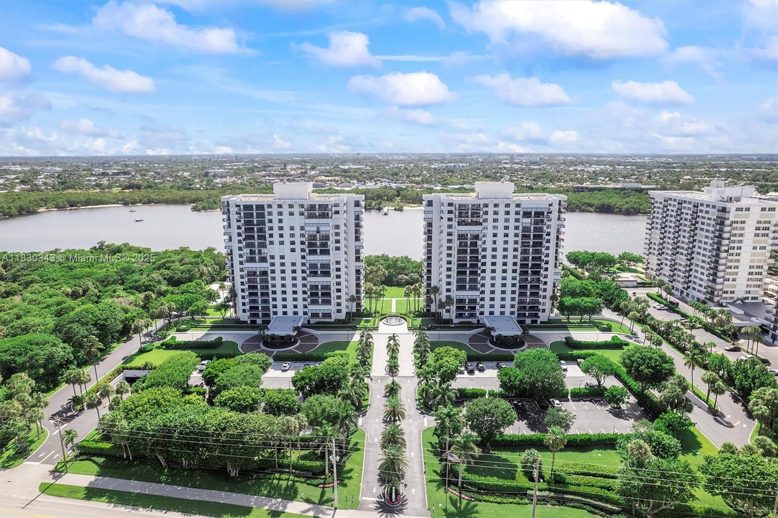 LA FONTANA CONDO - Residential