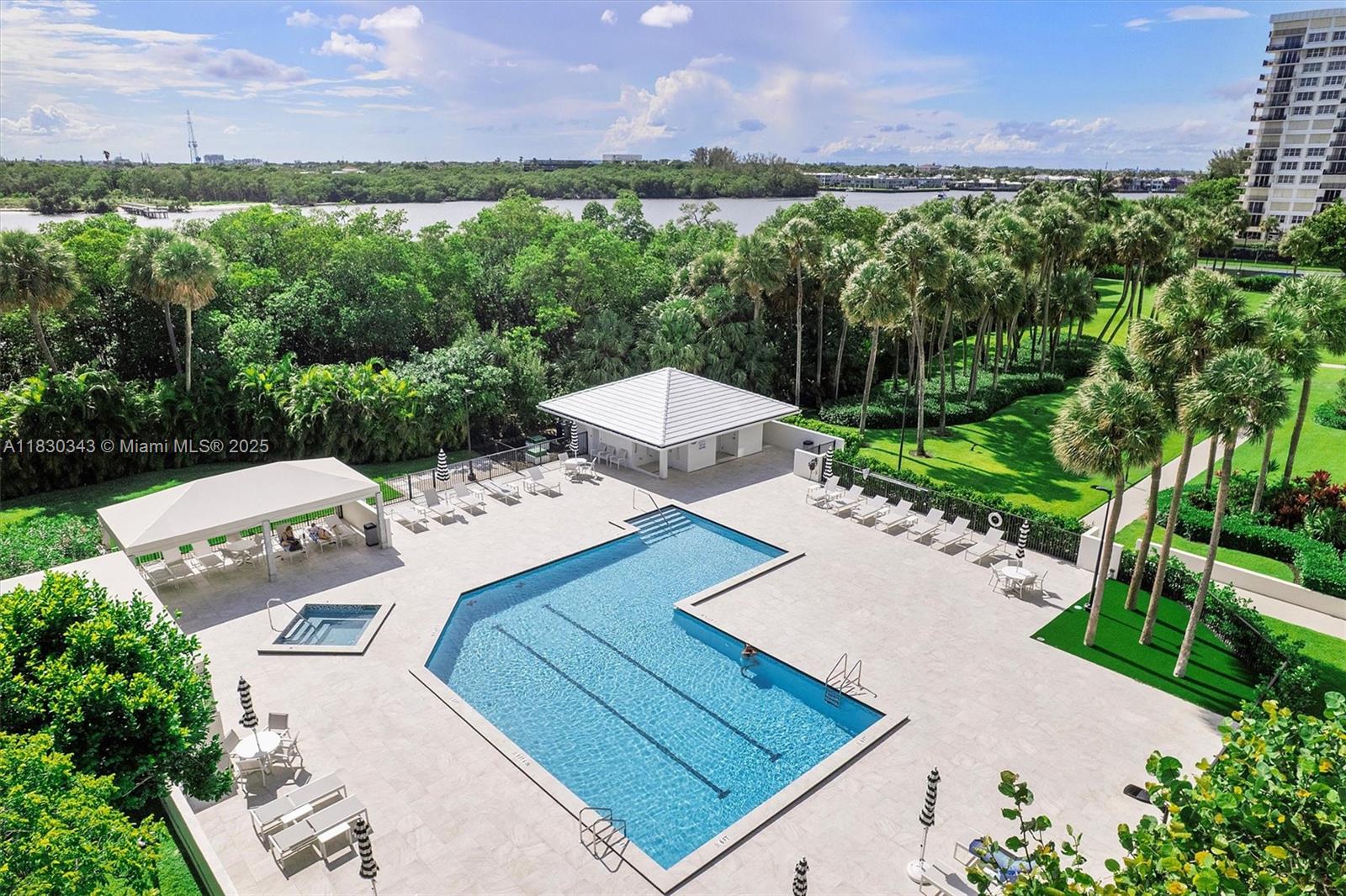 LA FONTANA CONDO - Residential