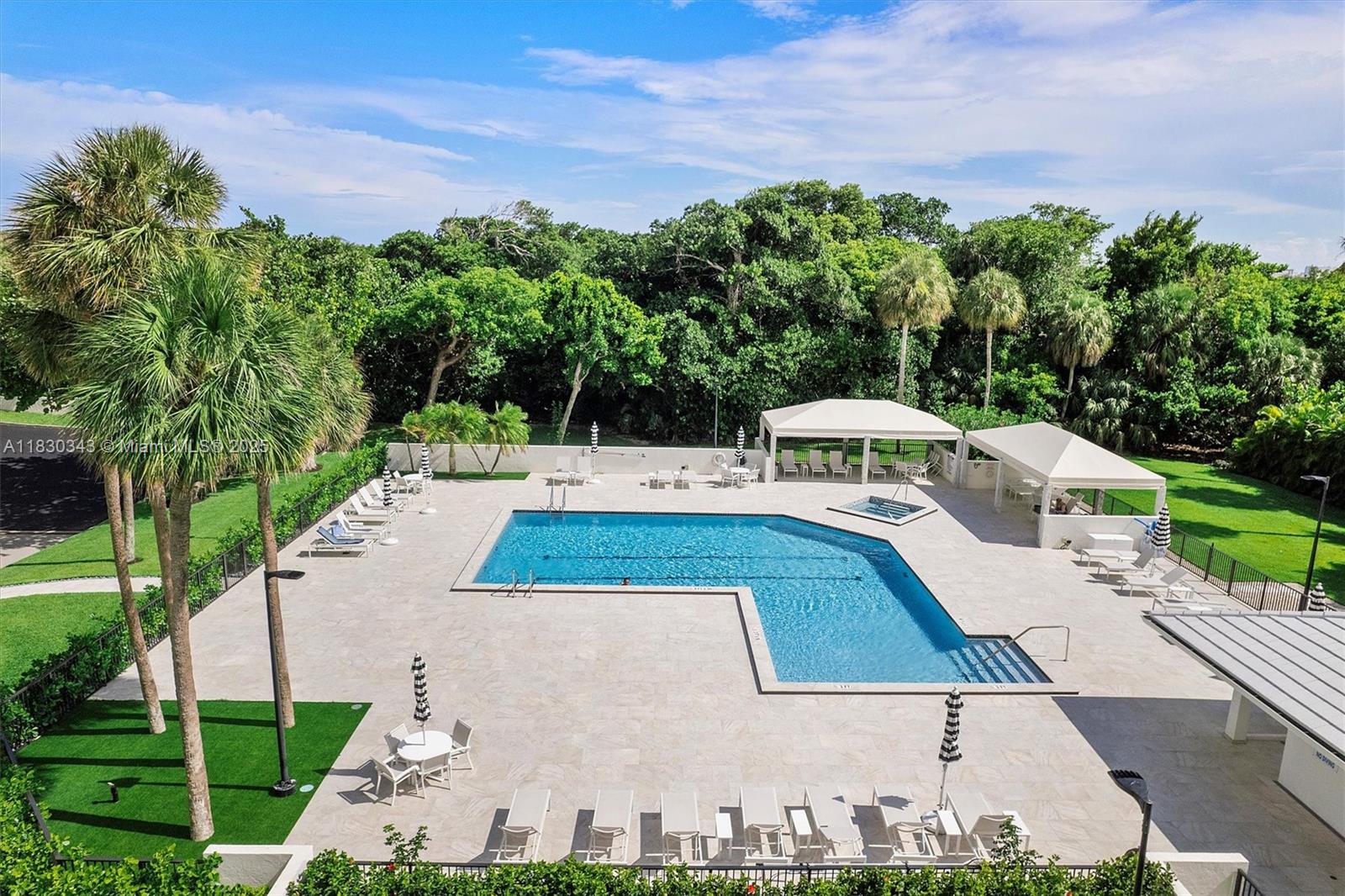 LA FONTANA CONDO - Residential