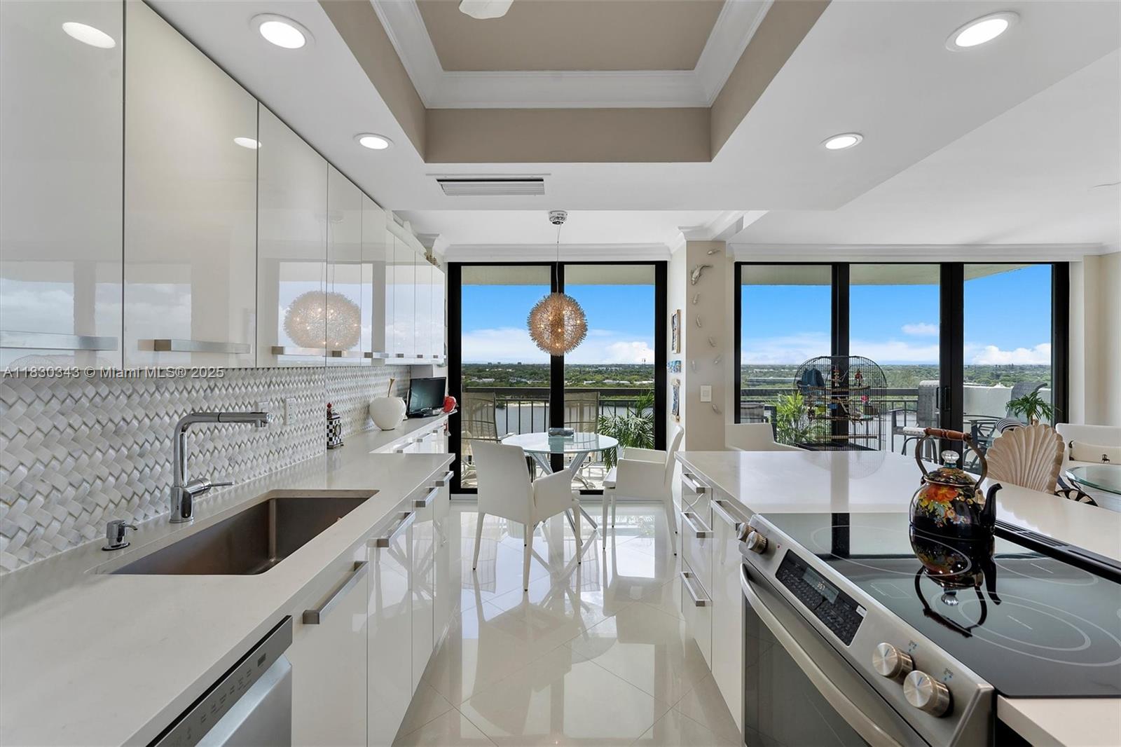 LA FONTANA CONDO - Residential