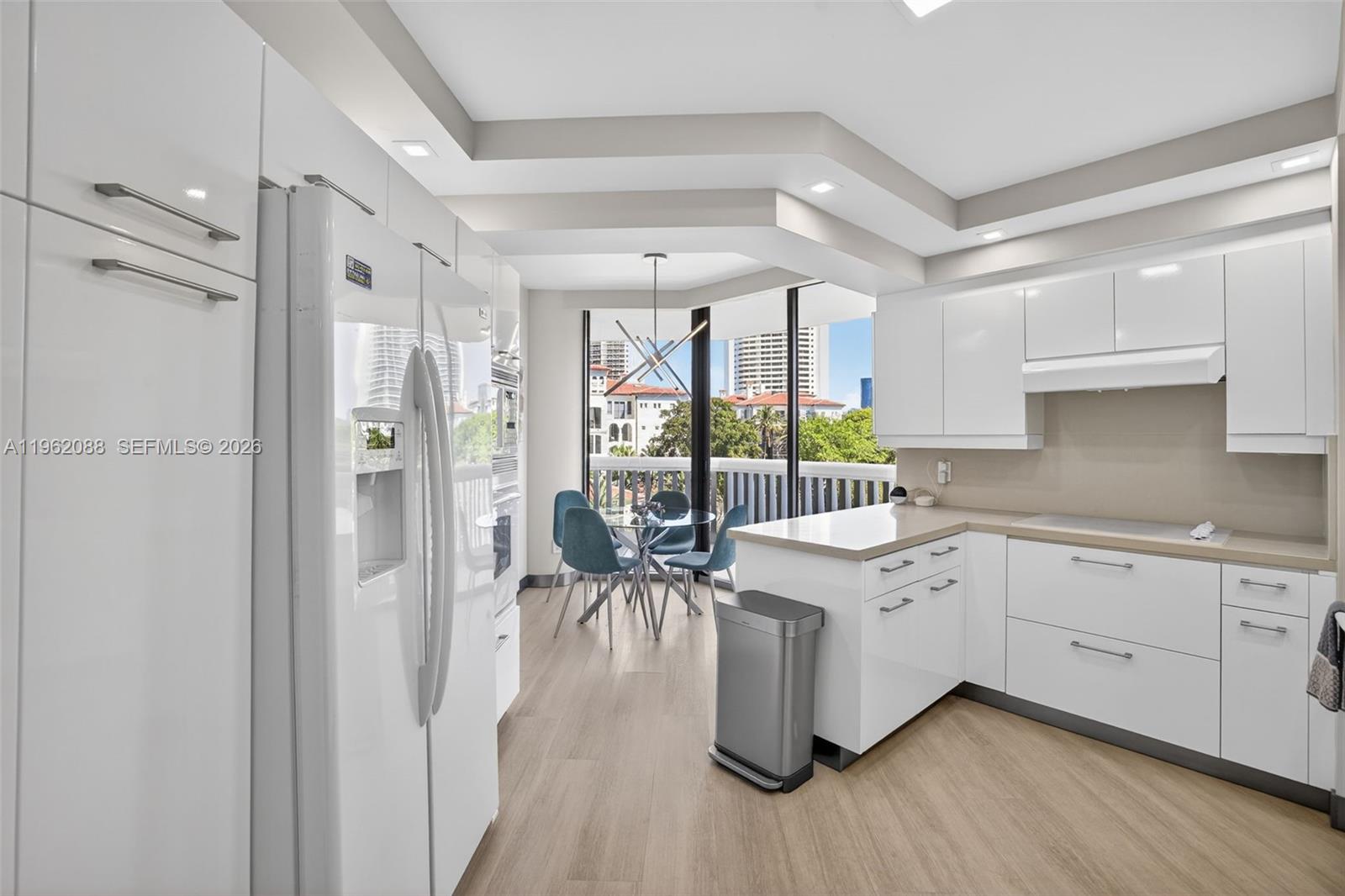 2000 ISL BLVD WILLIAMS IS - Residential Lease
