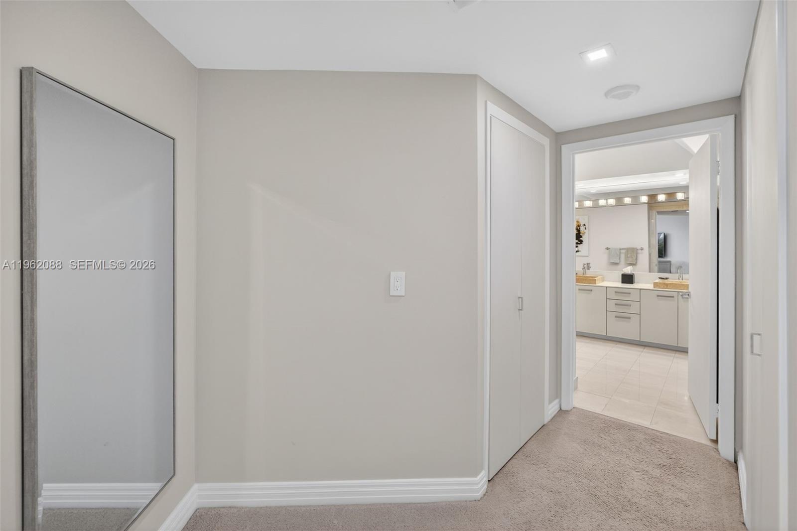 2000 ISL BLVD WILLIAMS IS - Residential Lease