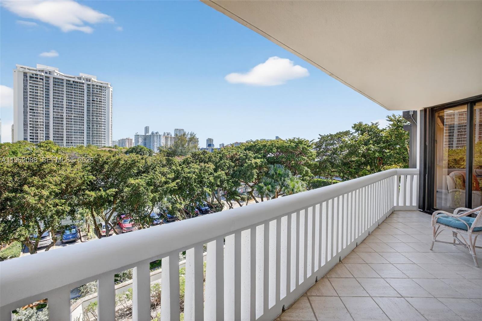 2000 ISL BLVD WILLIAMS IS - Residential Lease