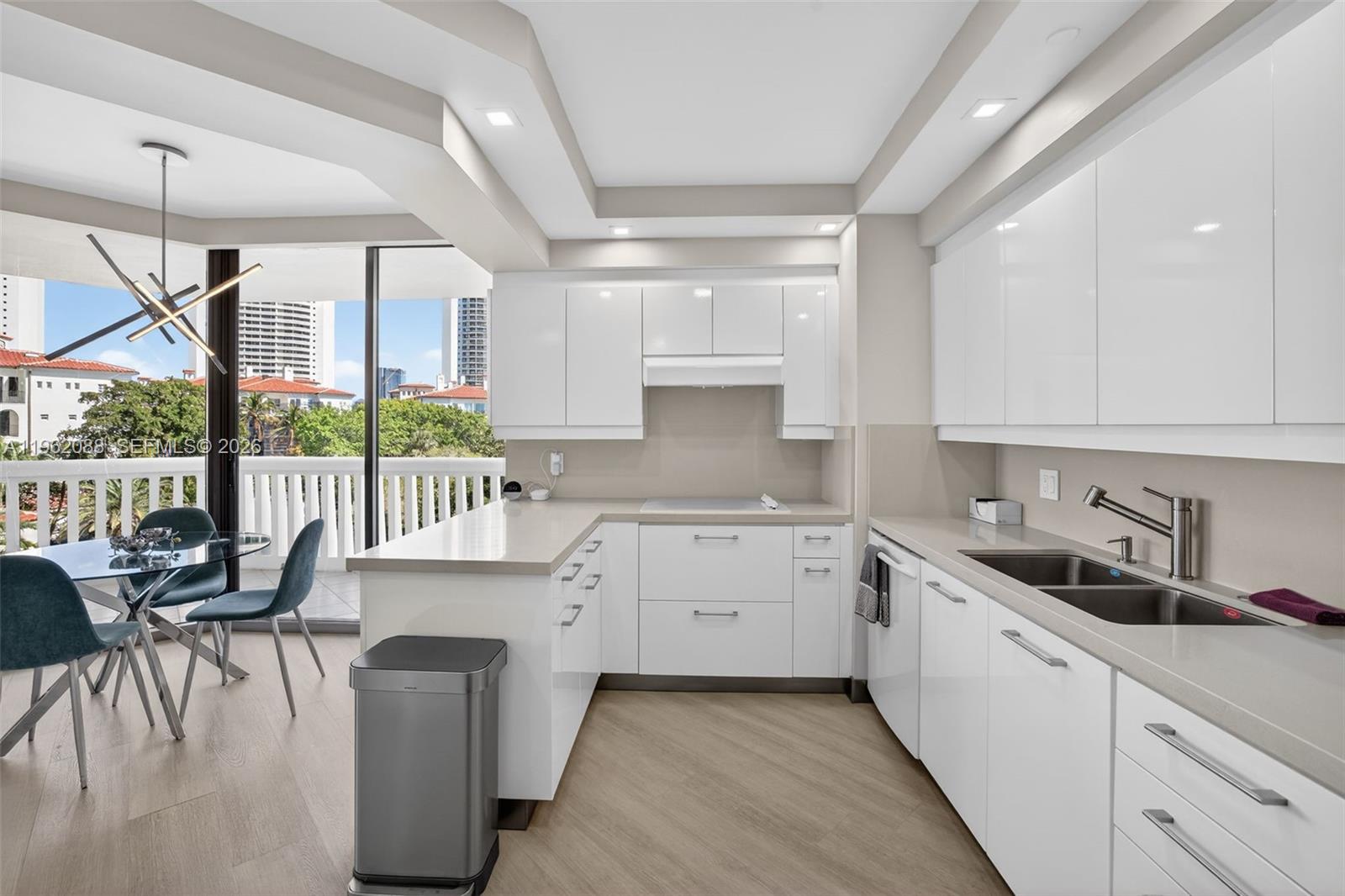 2000 ISL BLVD WILLIAMS IS - Residential Lease