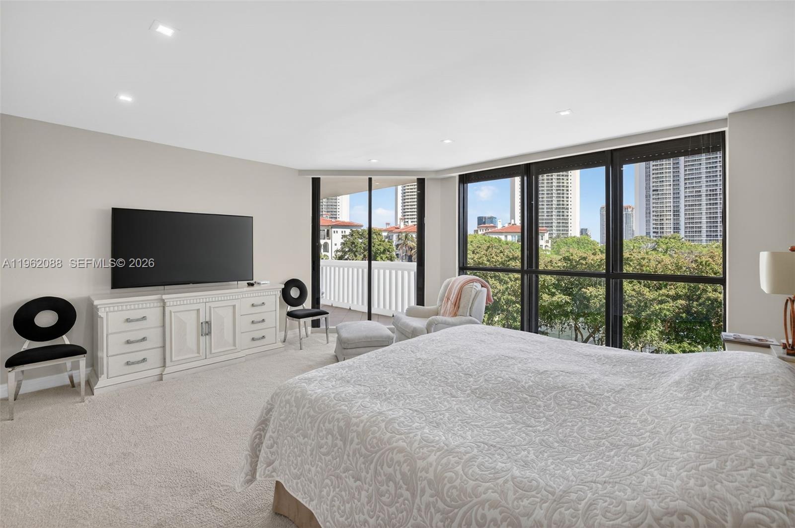 2000 ISL BLVD WILLIAMS IS - Residential Lease