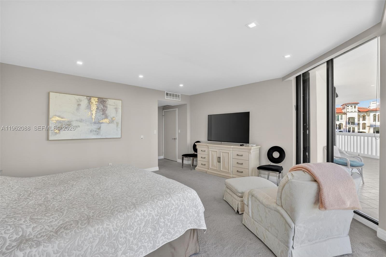 2000 ISL BLVD WILLIAMS IS - Residential Lease