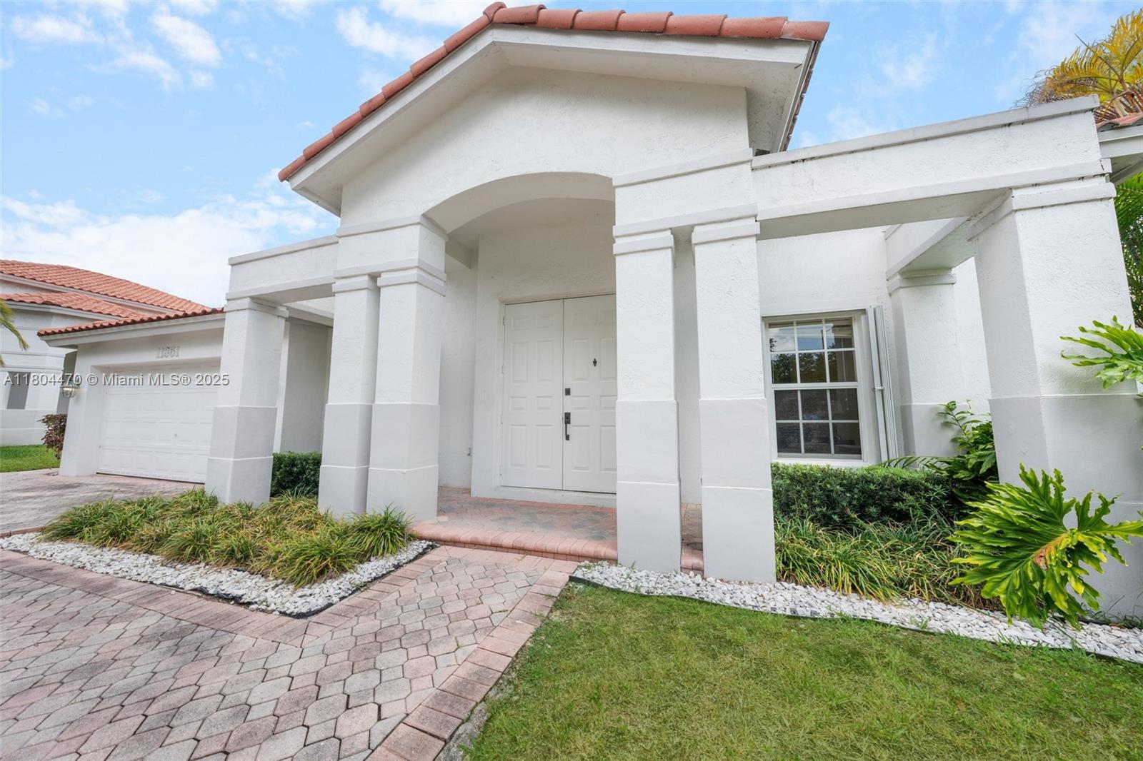 11351 NW 64th Ter