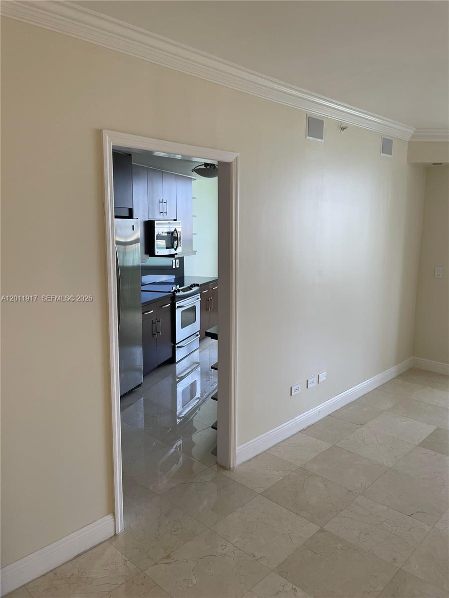 848 Brickell Key Dr 1402