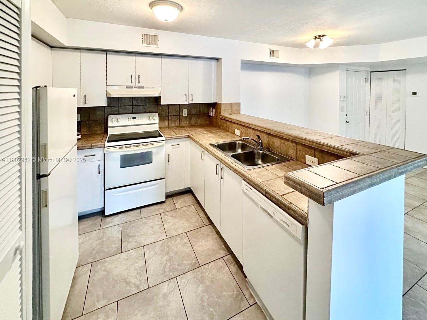 MILANO CONDO - Residential Lease