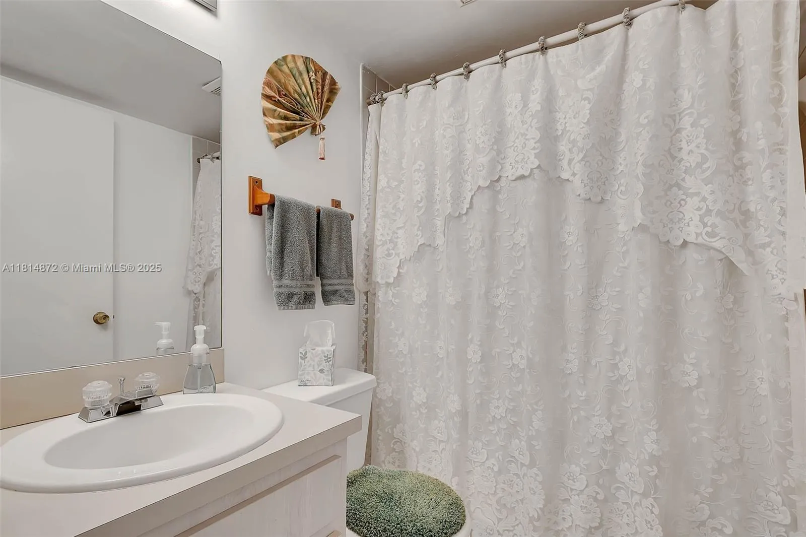 Miami, Florida 33196, United States, 3 Bedrooms Bedrooms, ,2 BathroomsBathrooms,Residential,Active,143588