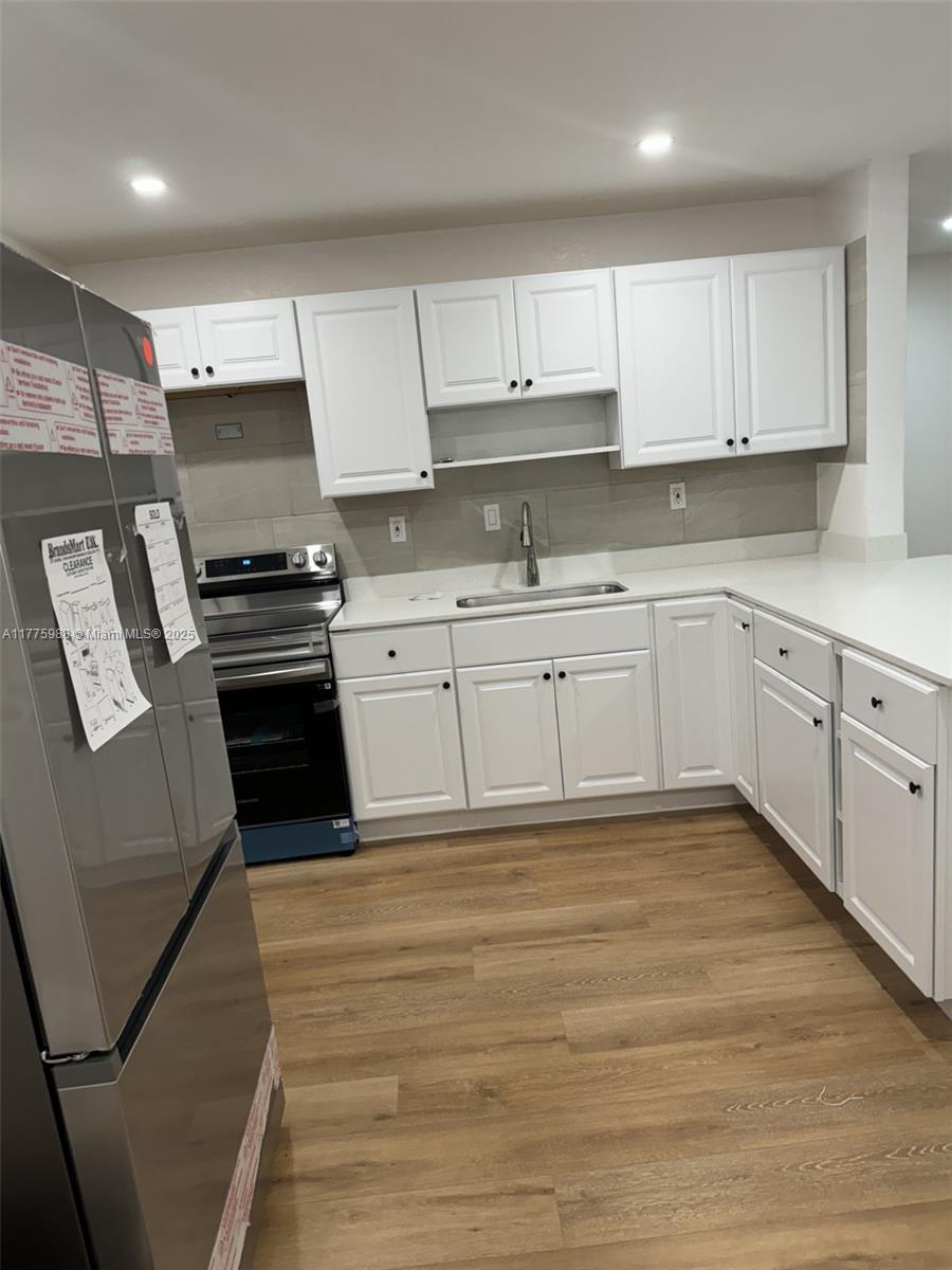 1611 NE 32nd Pl