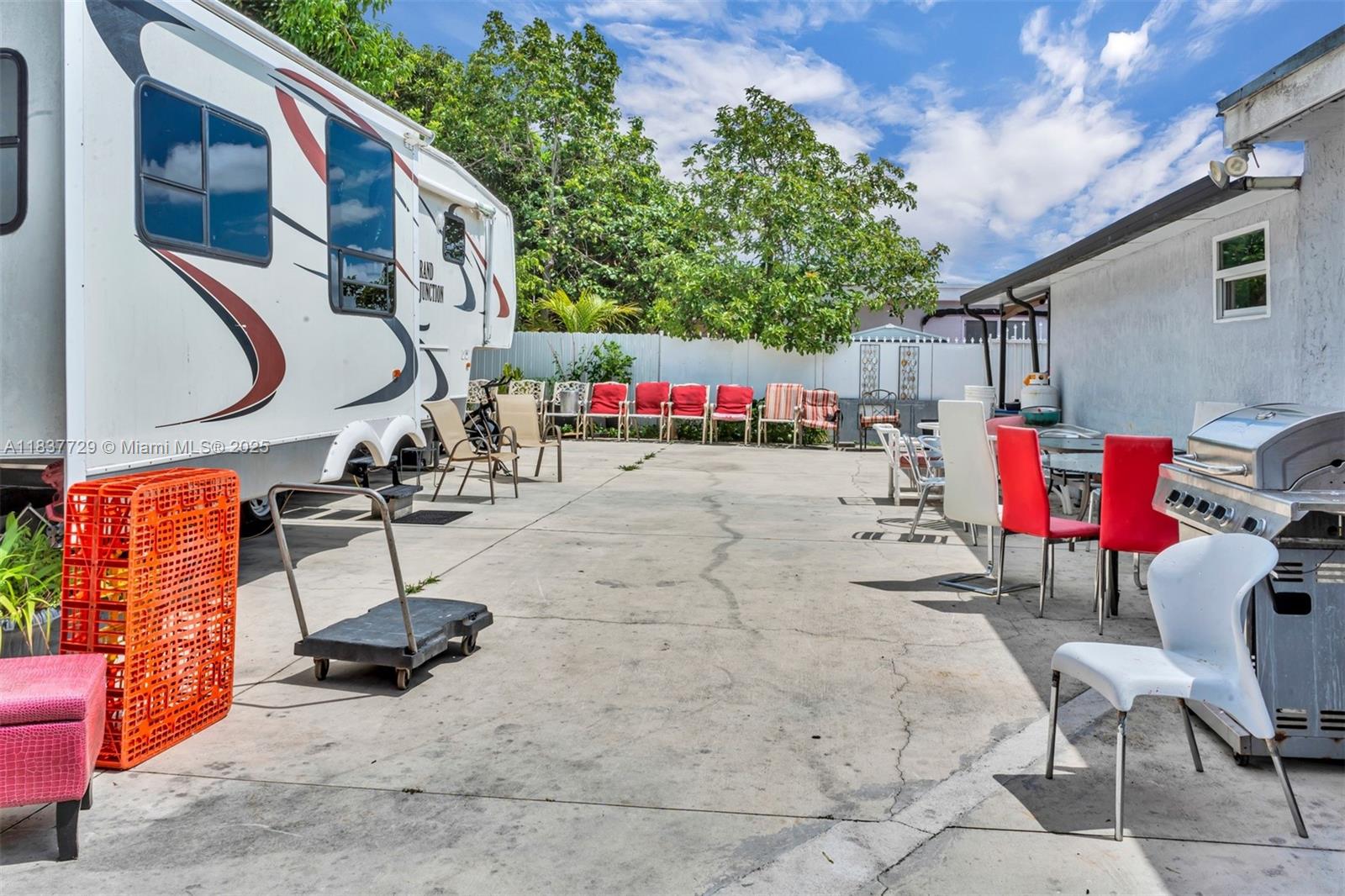 CAROL CITY 6TH ADDN - Residential