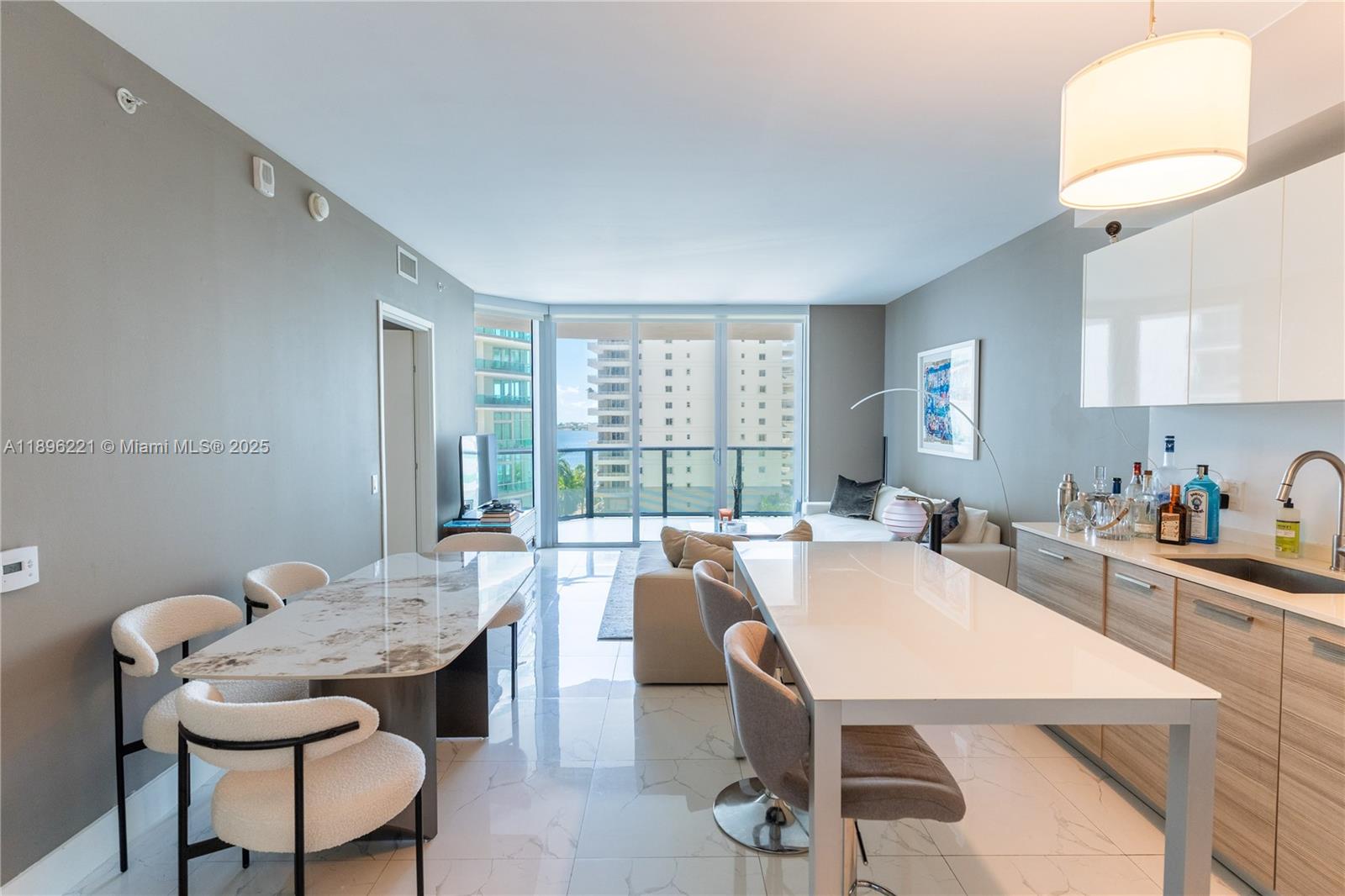 BRICKELLHOUSE CONDO - Residential