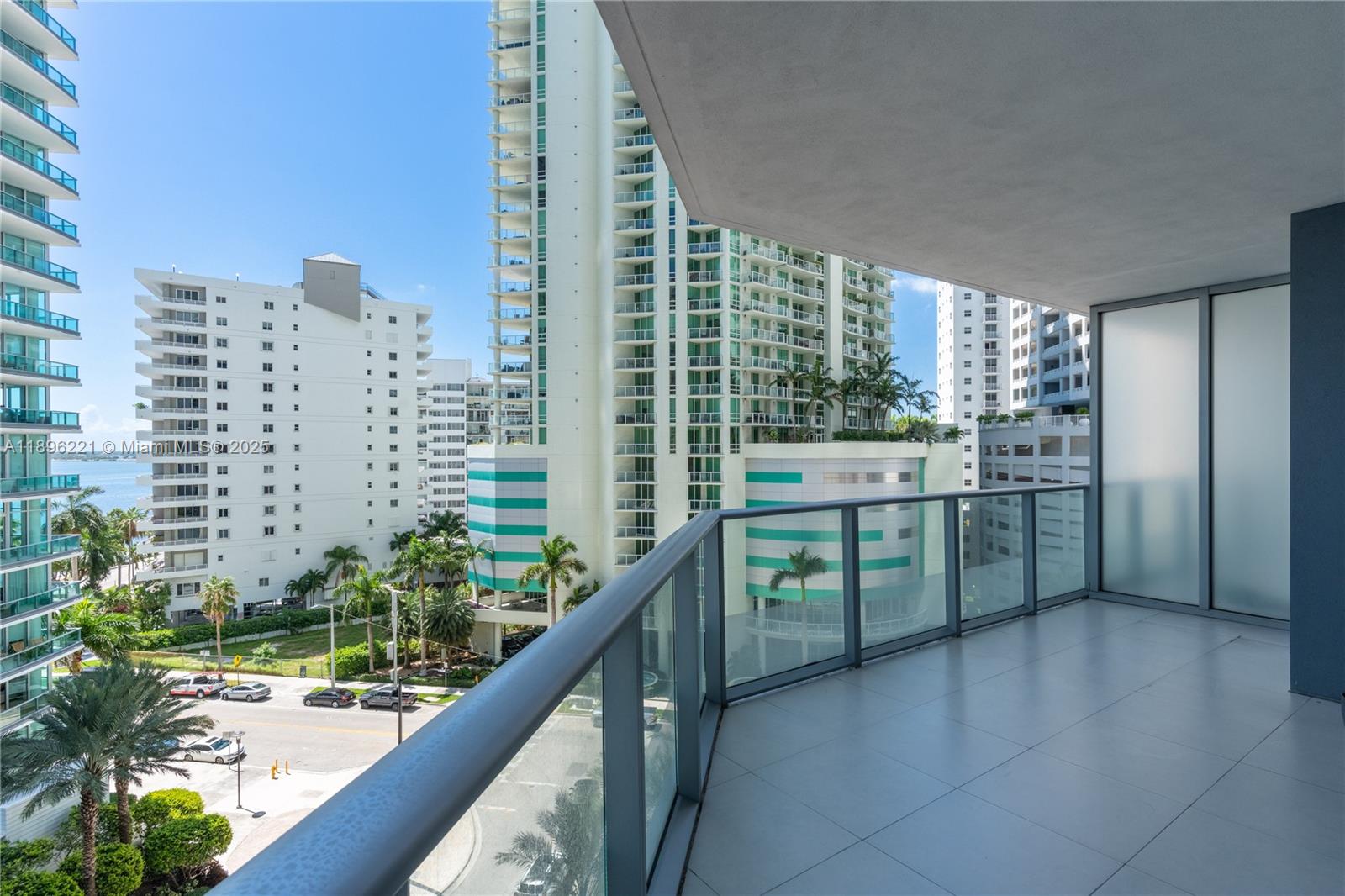 BRICKELLHOUSE CONDO - Residential