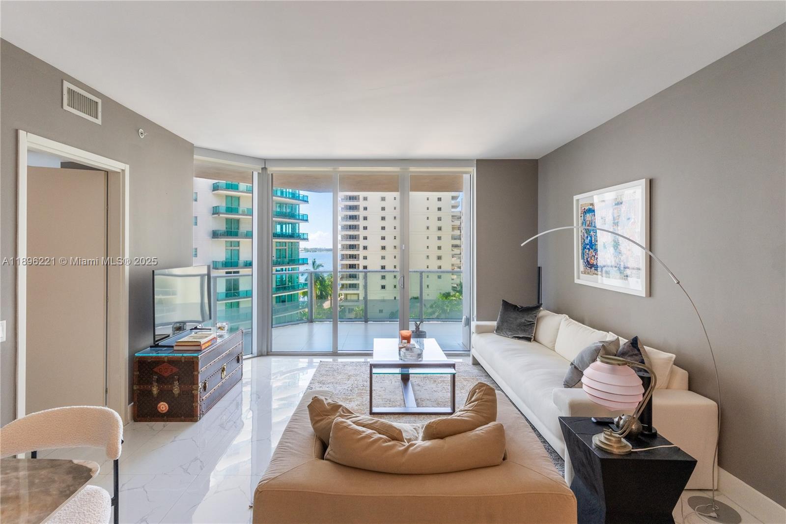 BRICKELLHOUSE CONDO - Residential