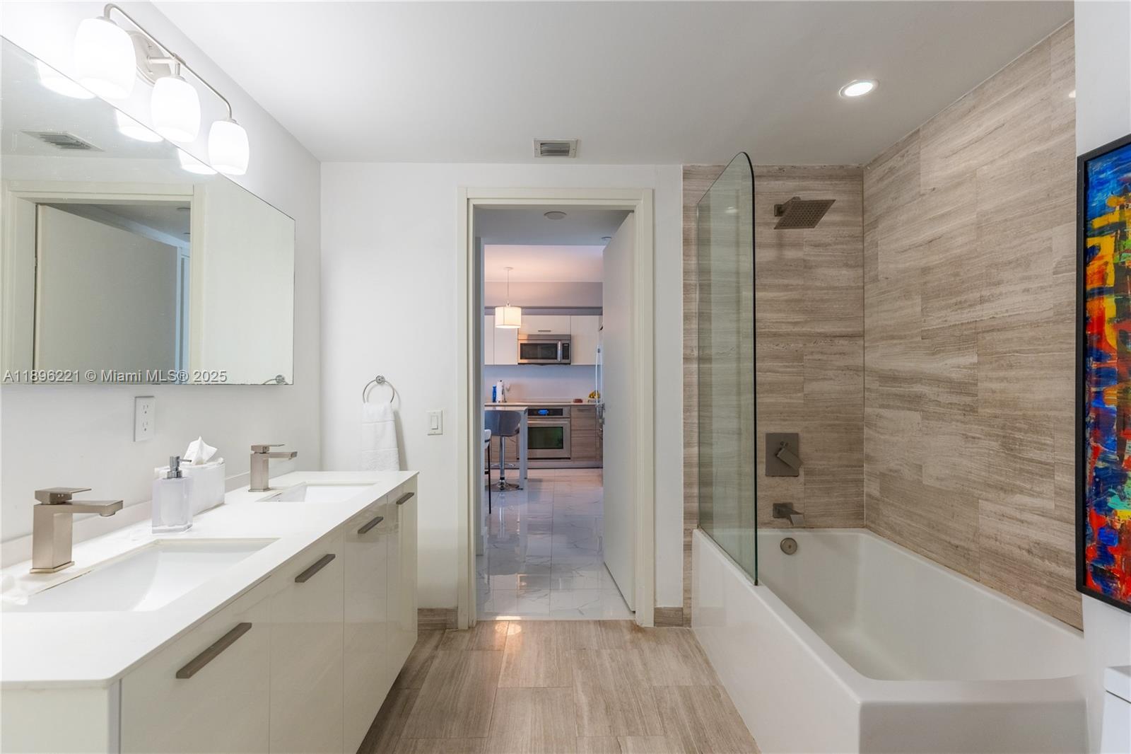 BRICKELLHOUSE CONDO - Residential