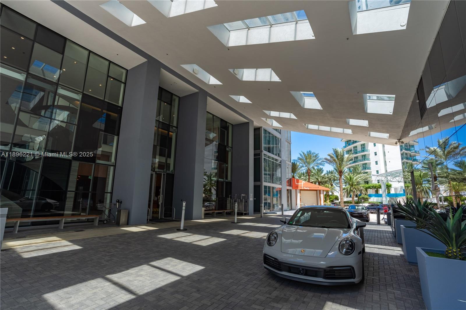 BRICKELLHOUSE CONDO - Residential